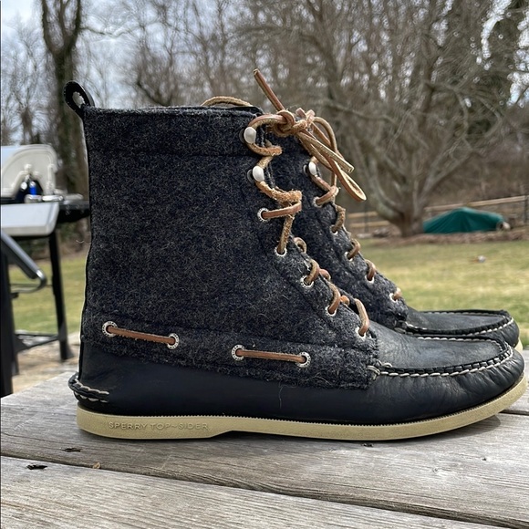 Sperry Other - Sperry Top-Sider Gray and Black Boots